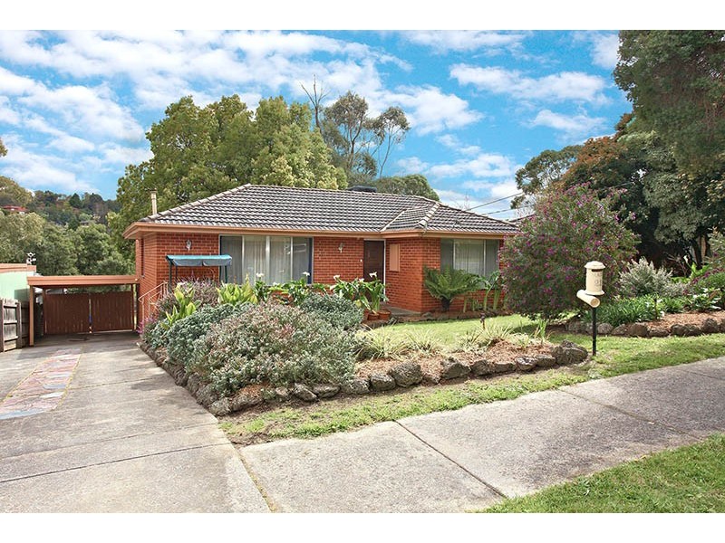 21 Greenslopes Drive, Mooroolbark VIC 3138