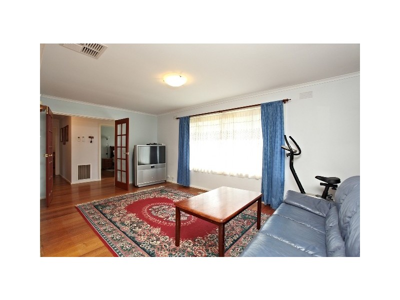 21 Greenslopes Drive, Mooroolbark VIC 3138