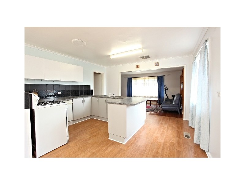 21 Greenslopes Drive, Mooroolbark VIC 3138