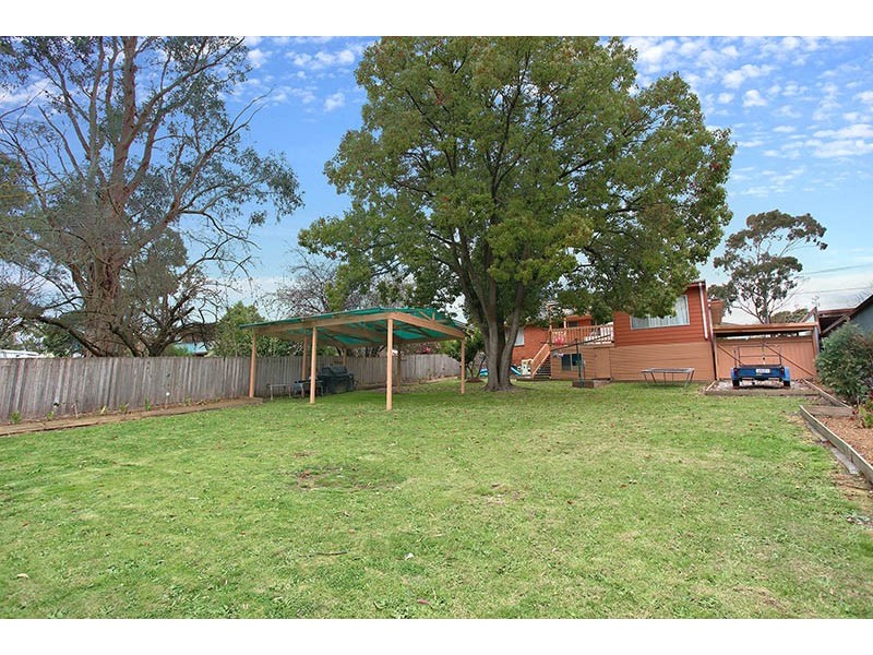 21 Greenslopes Drive, Mooroolbark VIC 3138
