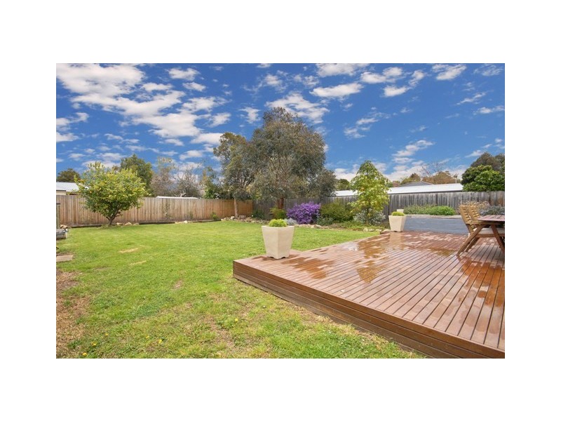 7 Jillian Street, Mooroolbark VIC 3138