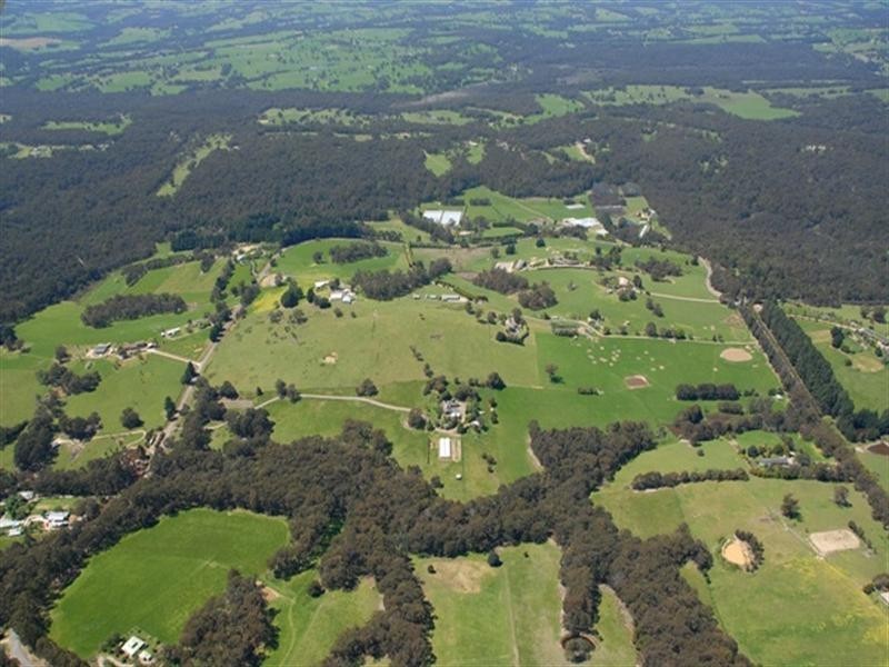 8 Eleanor Drive, Silvan VIC 3795