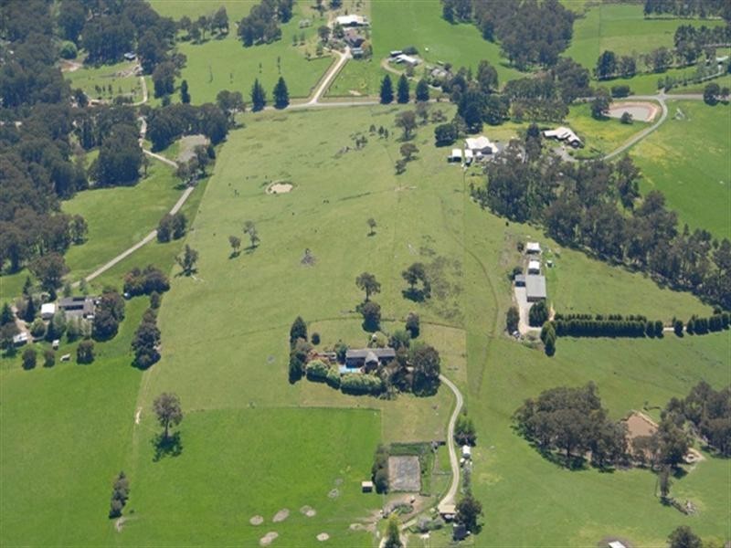 8 Eleanor Drive, Silvan VIC 3795