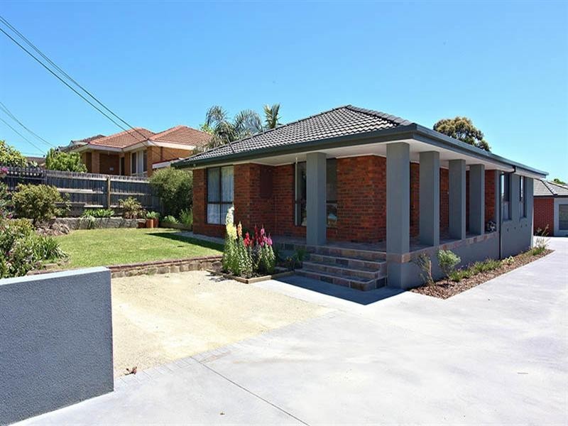 19 Black Springs Road, Chirnside Park VIC 3116