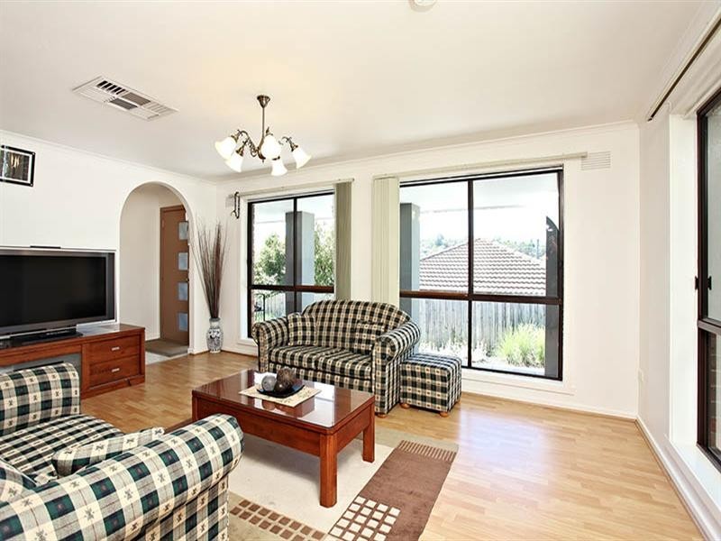 19 Black Springs Road, Chirnside Park VIC 3116