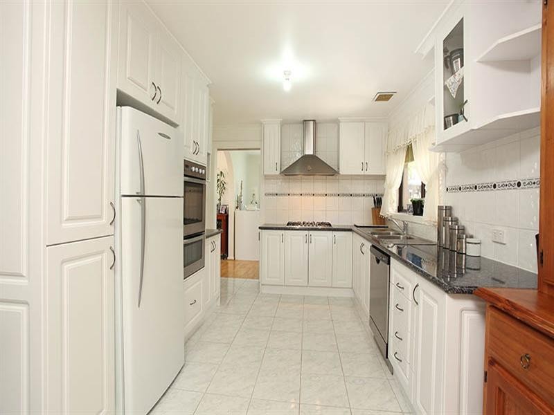 19 Black Springs Road, Chirnside Park VIC 3116