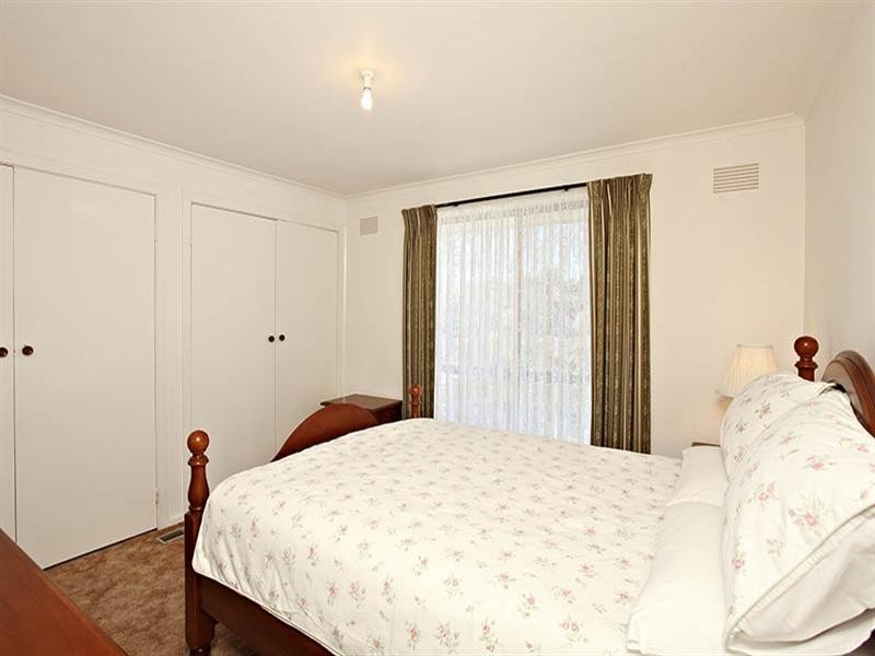 19 Black Springs Road, Chirnside Park VIC 3116