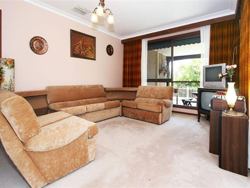 24 Elms Road, Mooroolbark VIC 3138