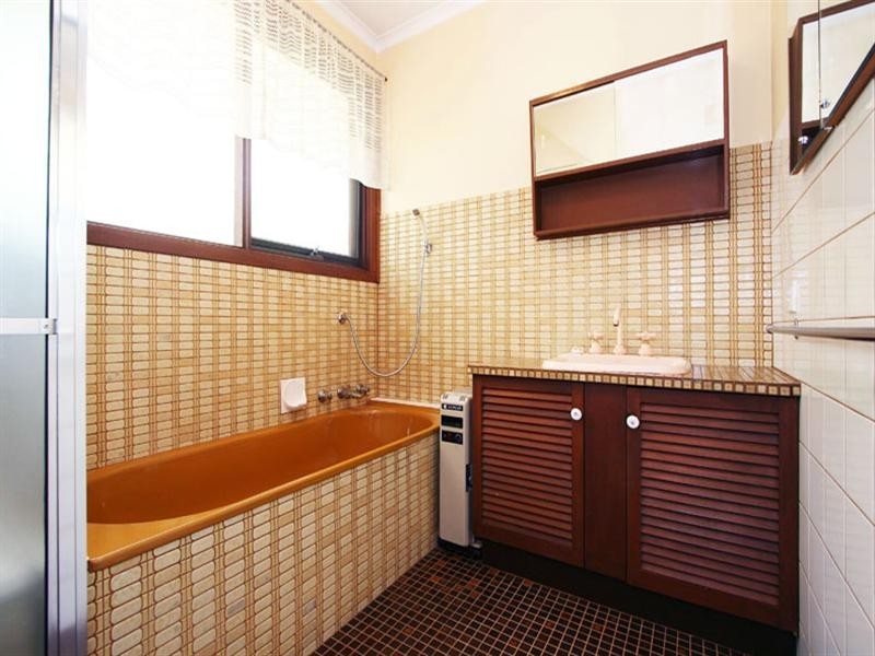 24 Elms Road, Mooroolbark VIC 3138