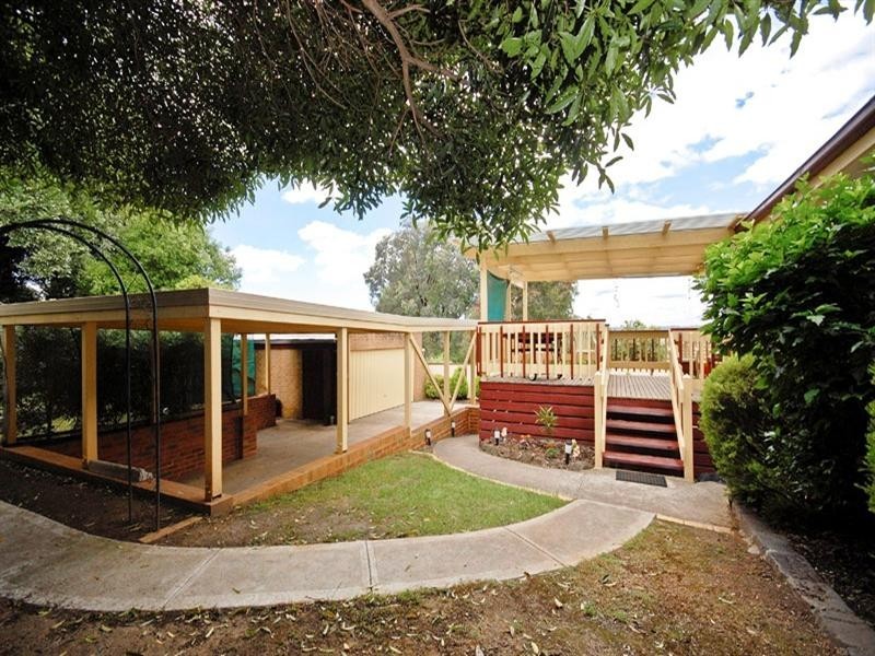 12 Coombah Court, Mooroolbark VIC 3138