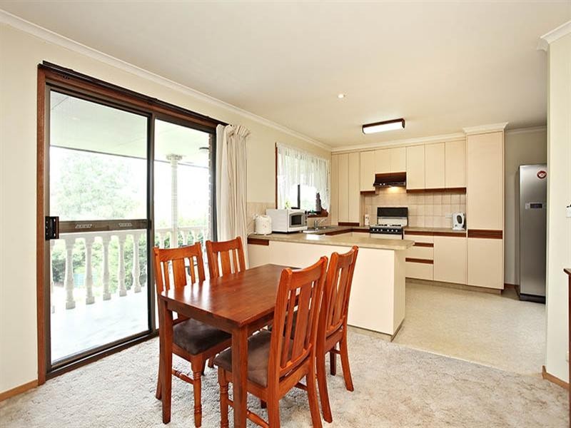 39 Winyard Drive, Mooroolbark VIC 3138