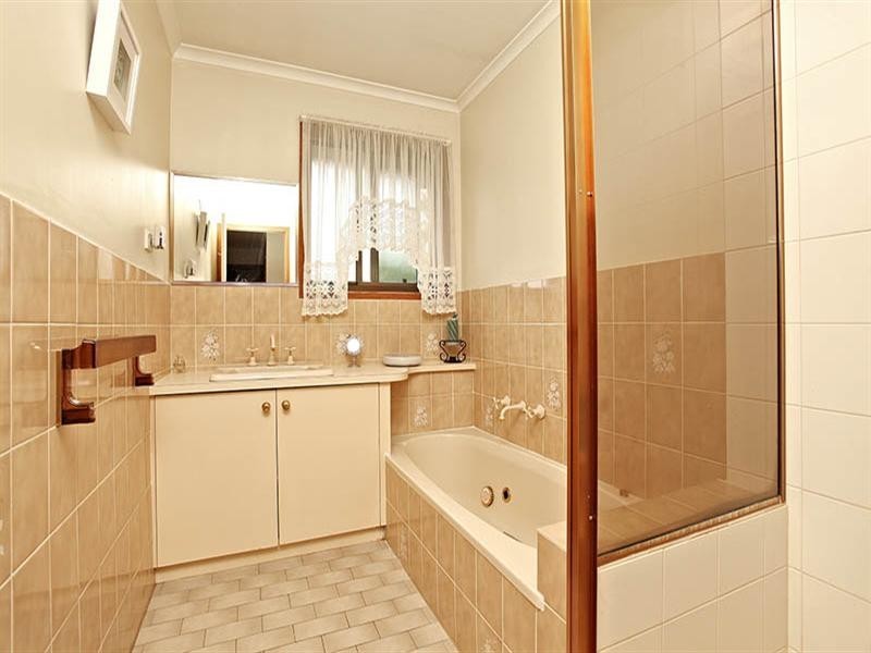 39 Winyard Drive, Mooroolbark VIC 3138