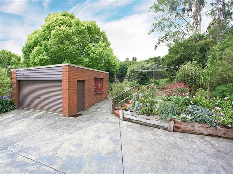 39 Winyard Drive, Mooroolbark VIC 3138
