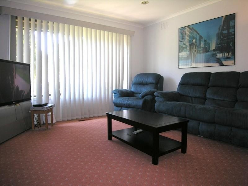 6 Mirnong Court, Croydon North VIC 3136