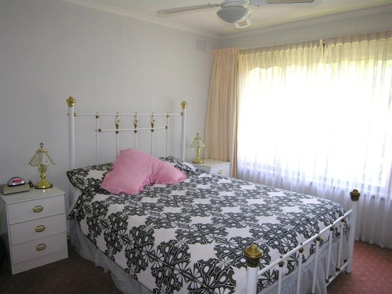 6 Mirnong Court, Croydon North VIC 3136