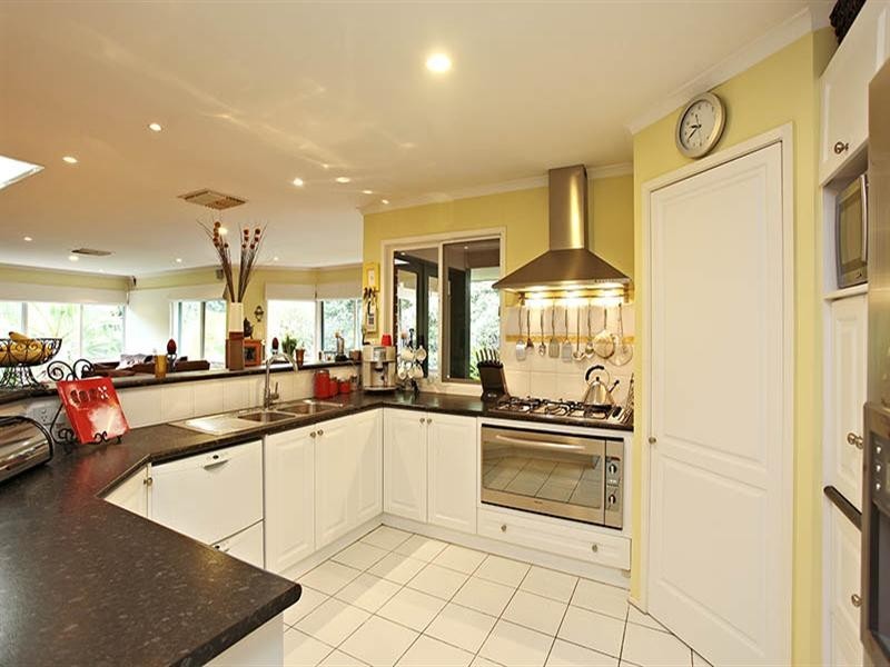 30 Lakeview Drive, Lilydale VIC 3140