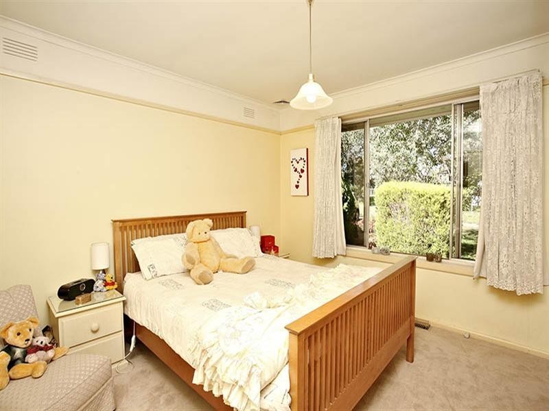 2/13 Lincoln Road, Croydon VIC 3136