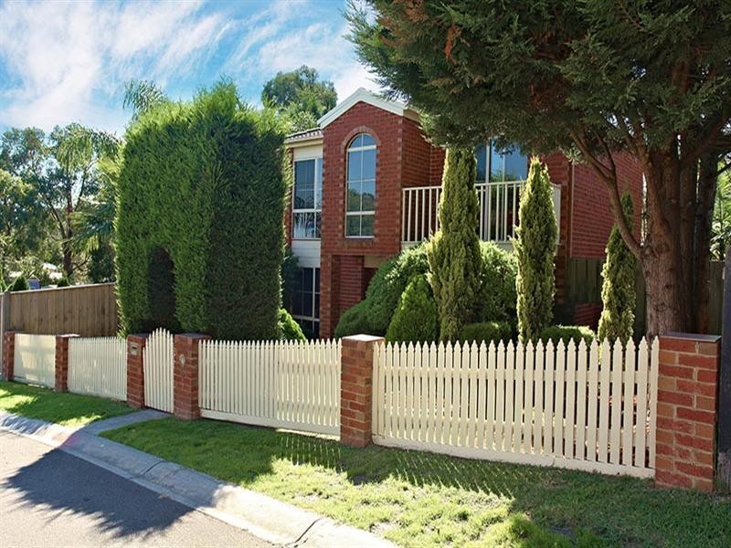 6 Woodridge Close, Montrose VIC 3765