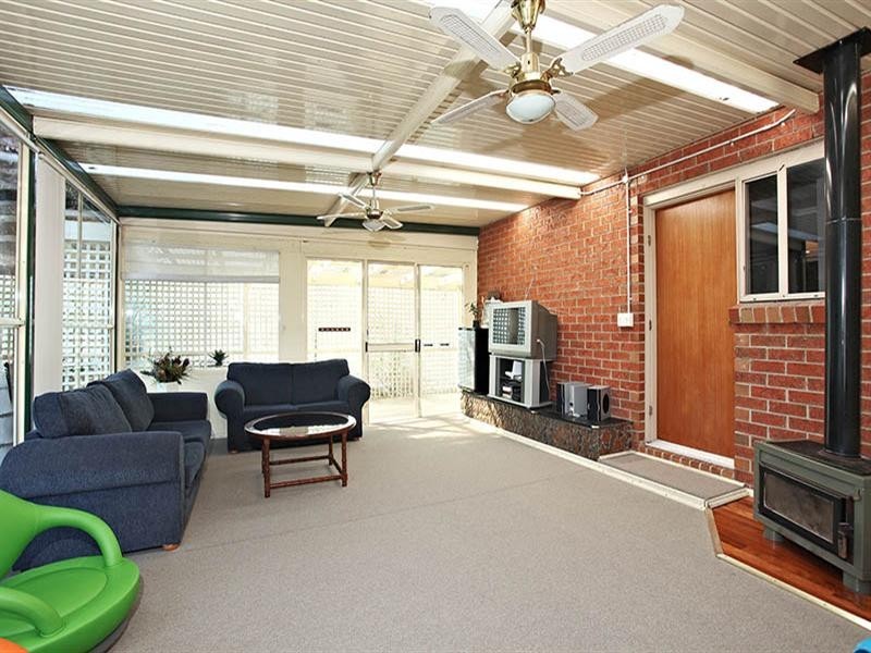 6 Woodridge Close, Montrose VIC 3765