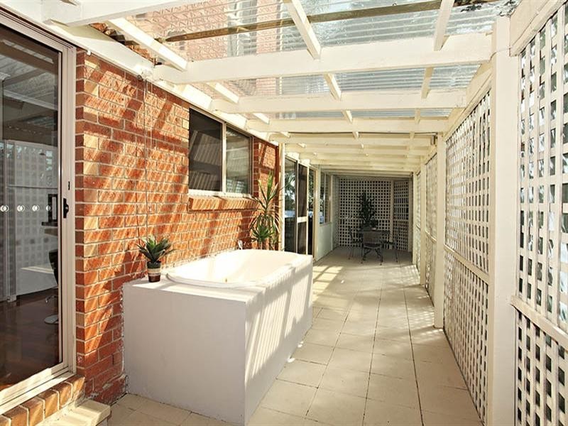 6 Woodridge Close, Montrose VIC 3765