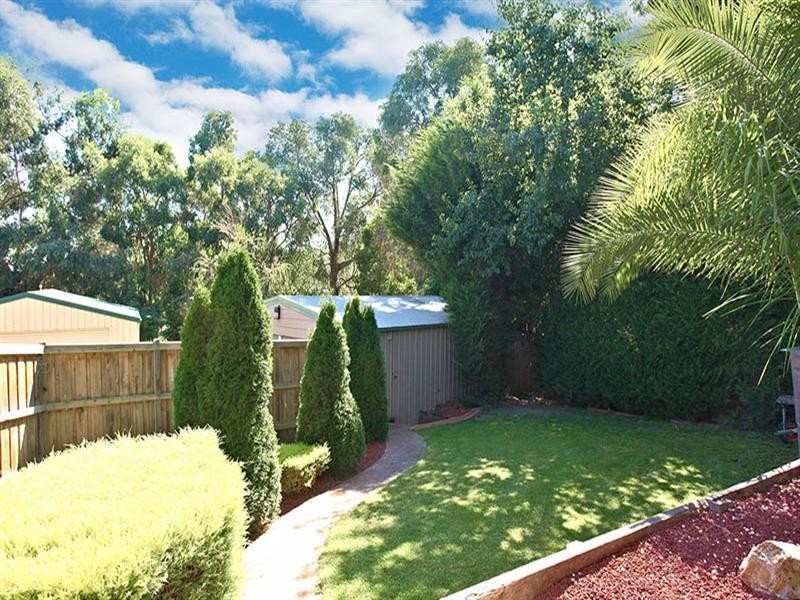 6 Woodridge Close, Montrose VIC 3765