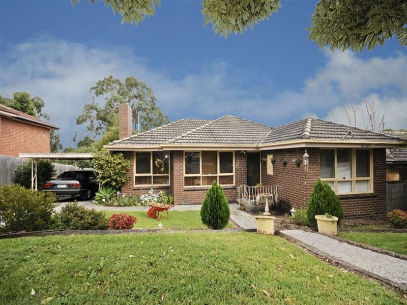 73 Esther Crescent, Mooroolbark VIC 3138