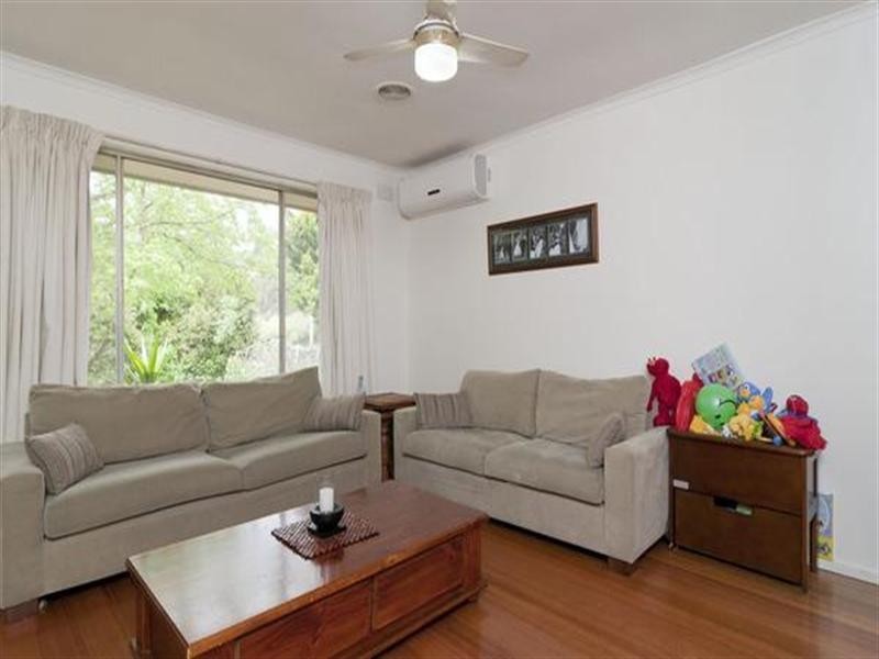 40 Croydondale Drive, Mooroolbark VIC 3138