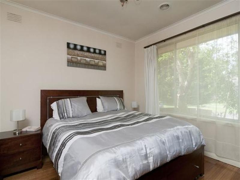 40 Croydondale Drive, Mooroolbark VIC 3138