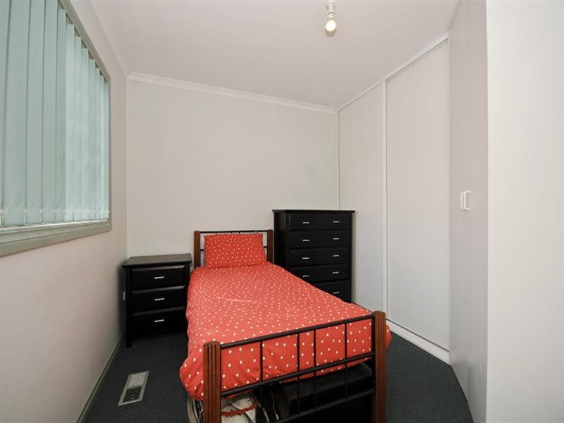 2/15 Cambridge Road, Mooroolbark VIC 3138