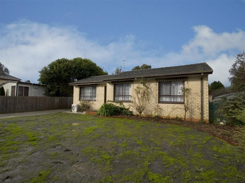 5 Kathy Court, Mooroolbark VIC 3138