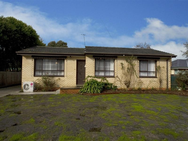 5 Kathy Court, Mooroolbark VIC 3138