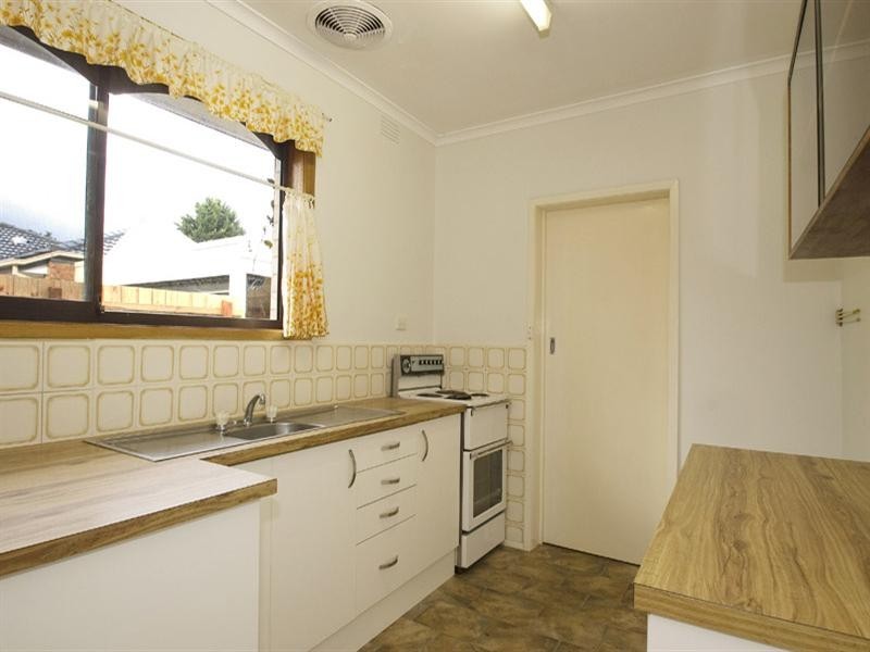 5 Kathy Court, Mooroolbark VIC 3138