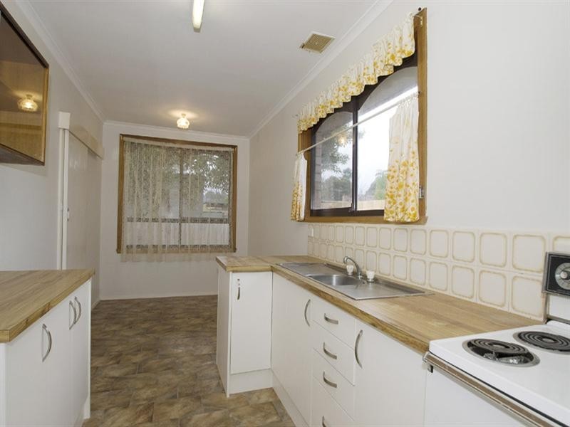 5 Kathy Court, Mooroolbark VIC 3138