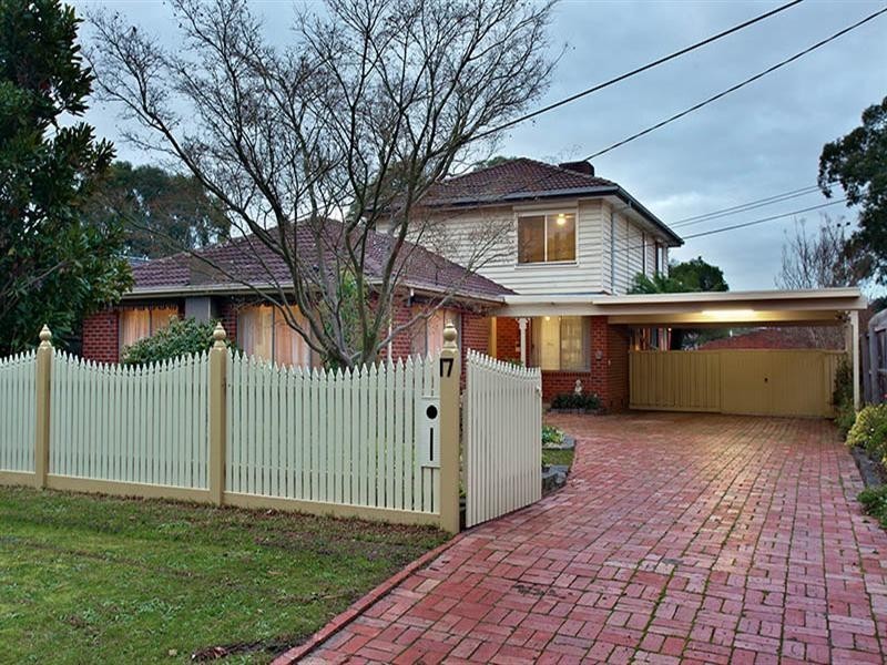 17 Anthony Drive, Chirnside Park VIC 3116
