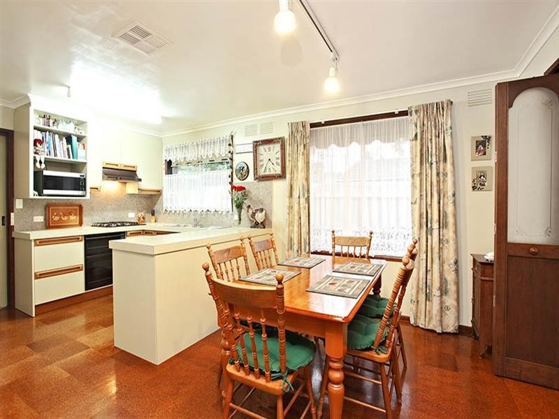 17 Anthony Drive, Chirnside Park VIC 3116