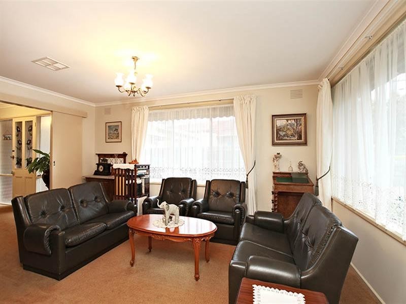 17 Anthony Drive, Chirnside Park VIC 3116