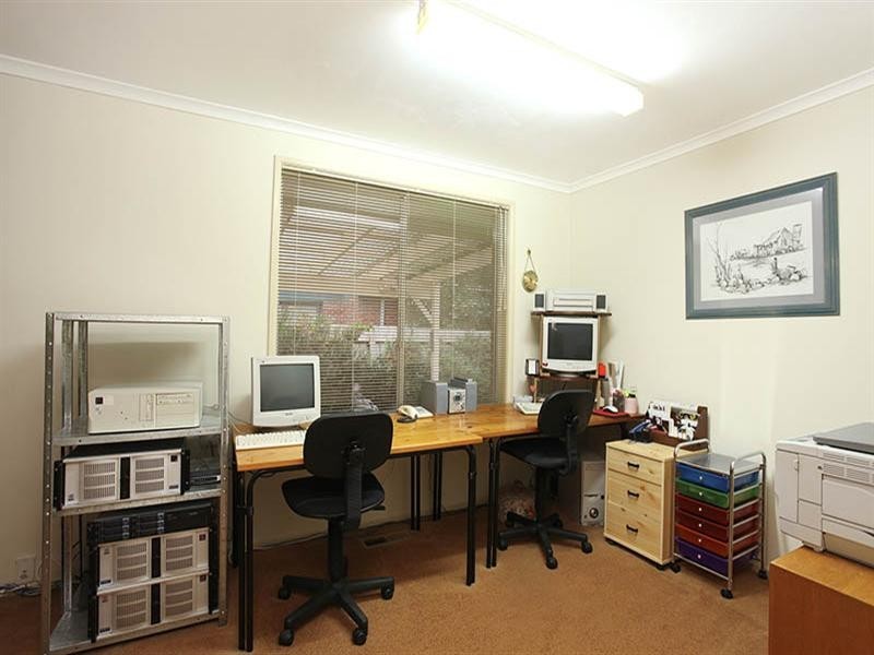 17 Anthony Drive, Chirnside Park VIC 3116