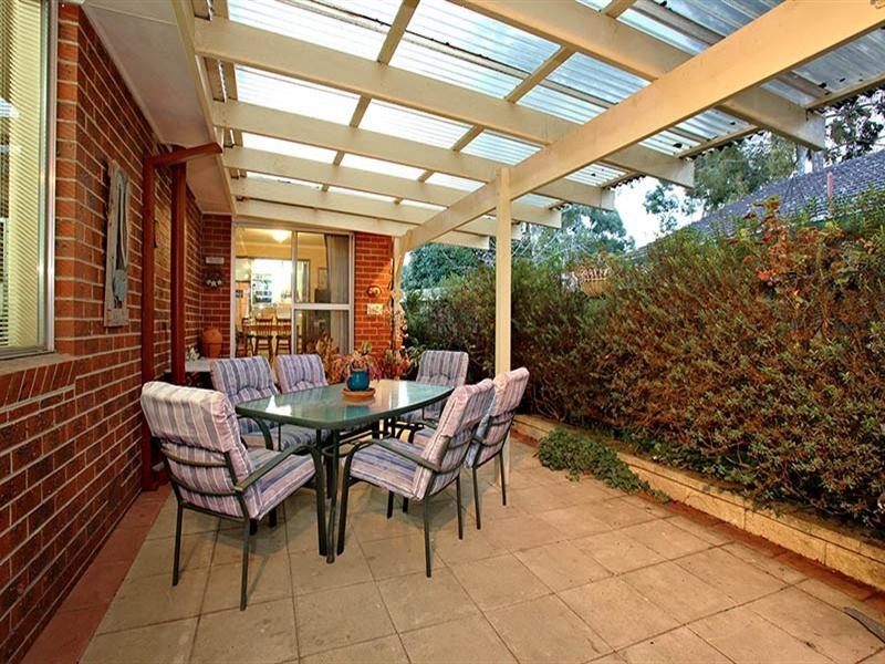 17 Anthony Drive, Chirnside Park VIC 3116