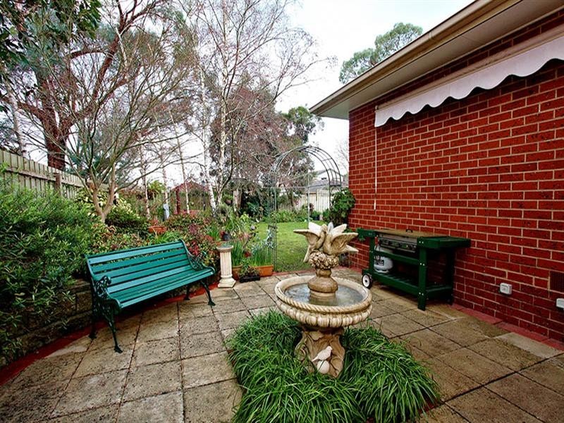 17 Anthony Drive, Chirnside Park VIC 3116