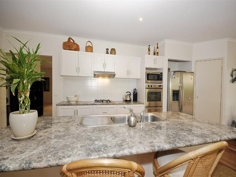 22 Valley Park Drive, Mooroolbark VIC 3138