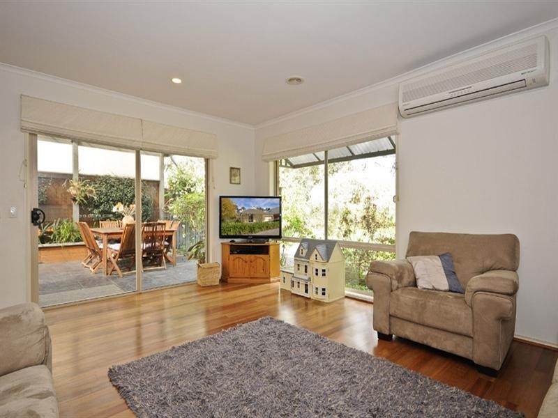 22 Valley Park Drive, Mooroolbark VIC 3138