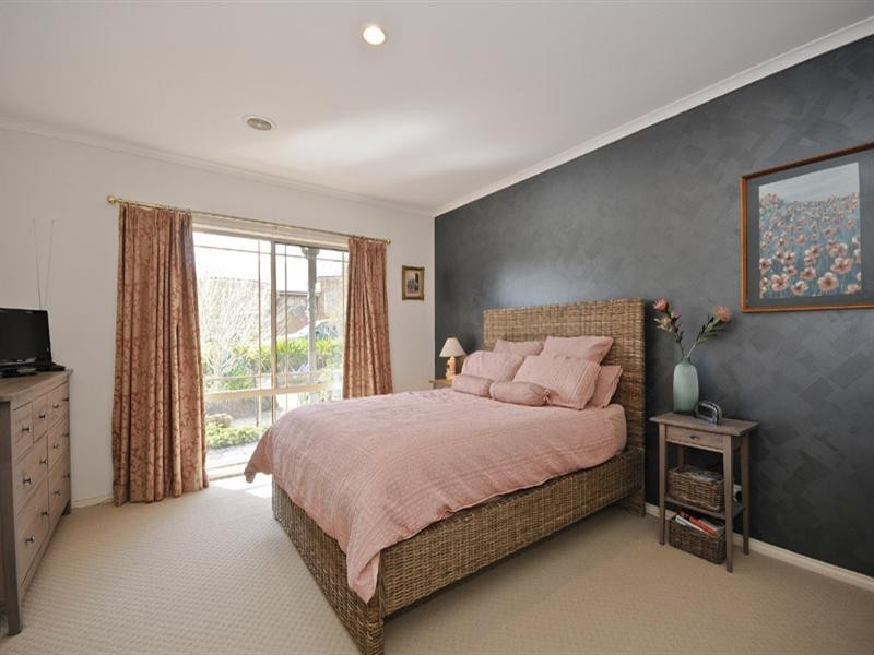 22 Valley Park Drive, Mooroolbark VIC 3138