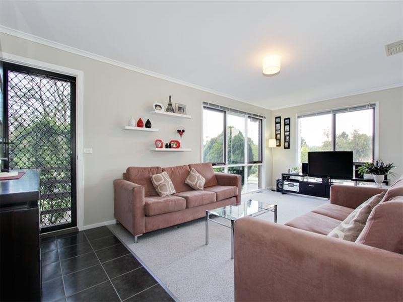 1 Naroo Road, Mooroolbark VIC 3138