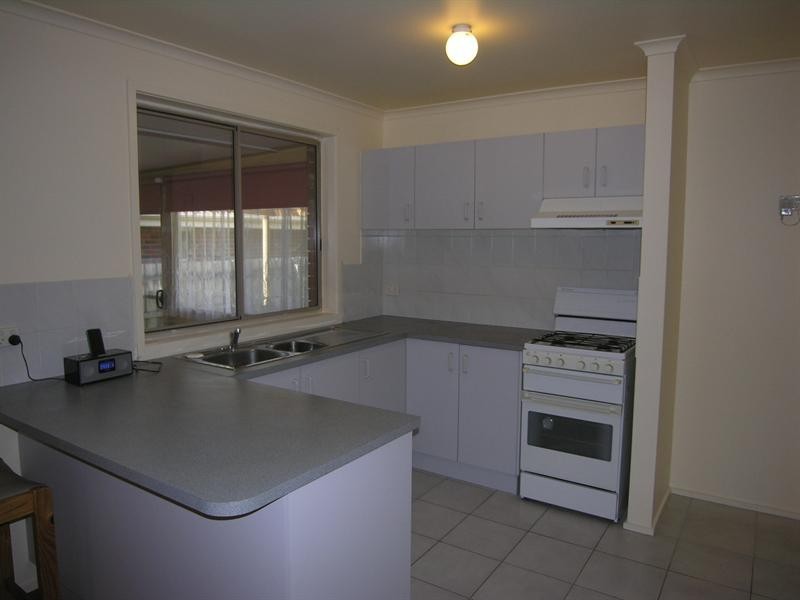 36 Manifold Court, Croydon South VIC 3136