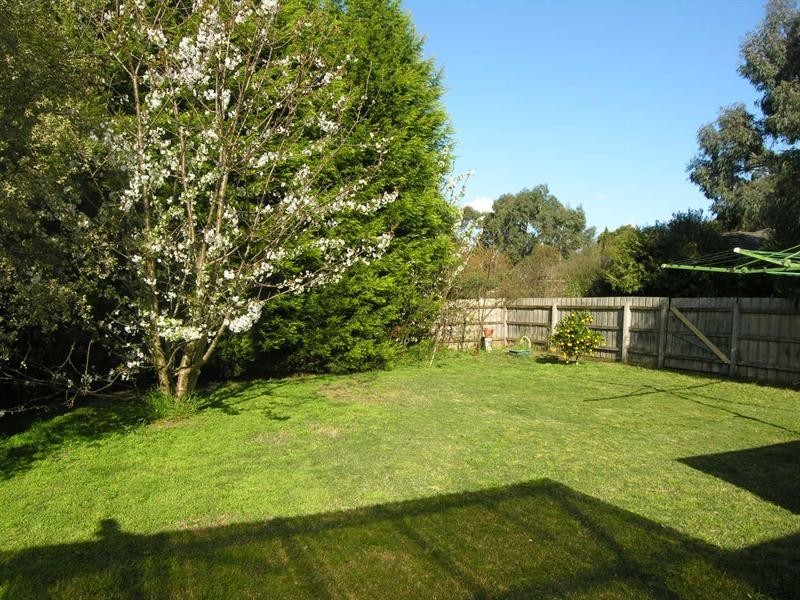 36 Manifold Court, Croydon South VIC 3136