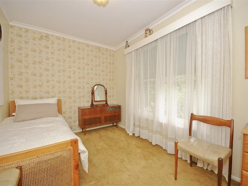 25 Mount View Parade, Mooroolbark VIC 3138