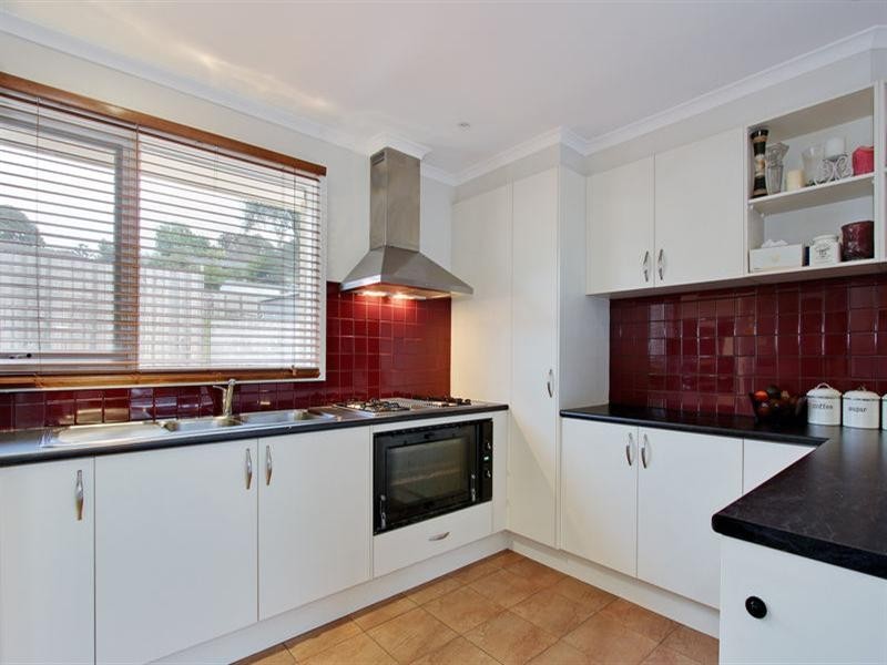 76 Cardigan Road, Mooroolbark VIC 3138