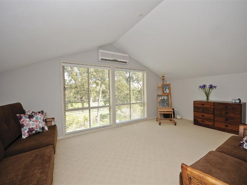 22 Valley Park Drive, Mooroolbark VIC 3138