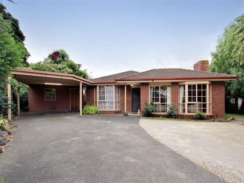 3 Dyson Court, Mooroolbark VIC 3138