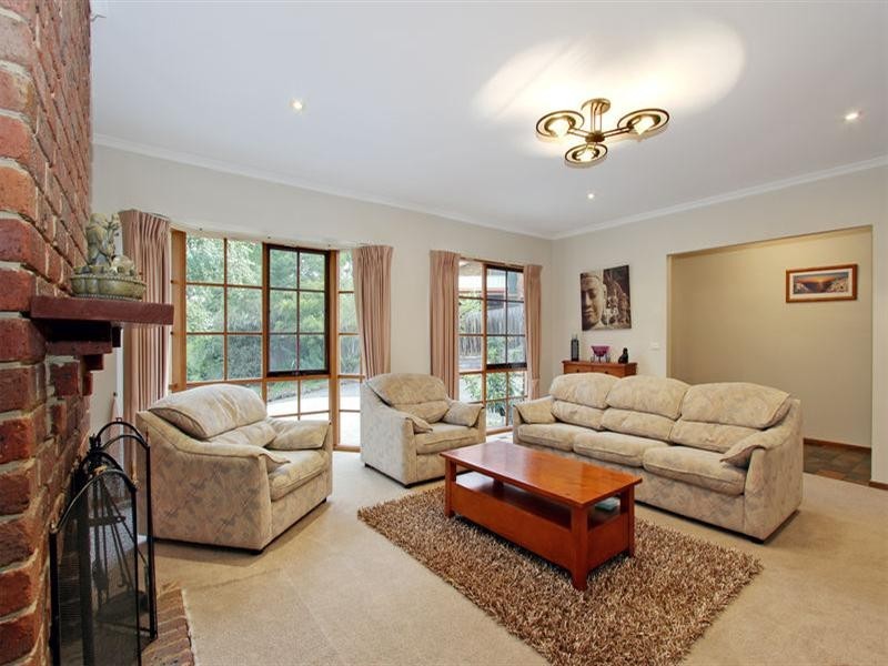 3 Dyson Court, Mooroolbark VIC 3138